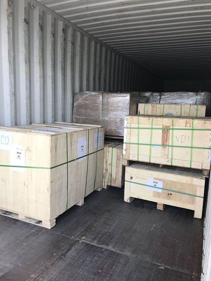 XIAMN ECO company bus parts loading picture